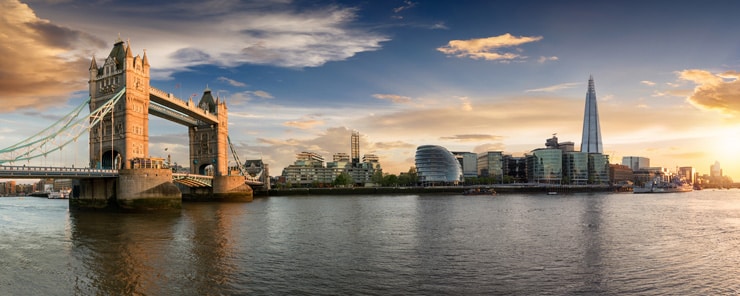 Tower Bridge over the Thames, its southern approach in Bermondsey, Southwark