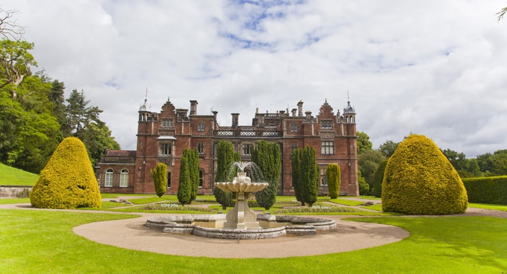 A photograph of Keele Hall