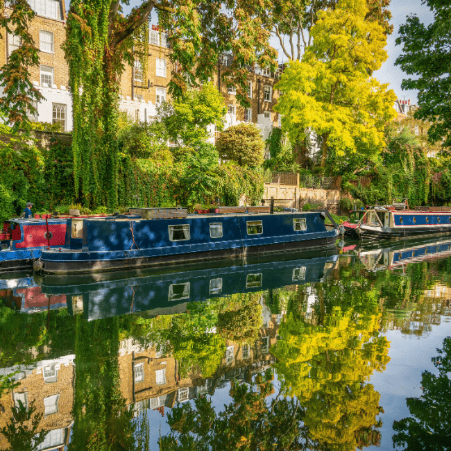 Exploring Regents Canal through Islington, London