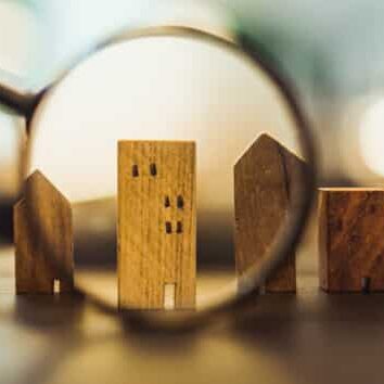 magnifying-glass-house-models