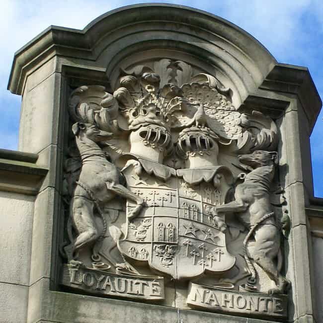 A photograph of the coat of arms at Nottingham Castle.